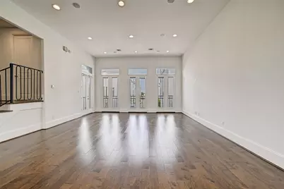 1010 Savannah Cedar Lane, Houston, TX 77043 - Photo 17
