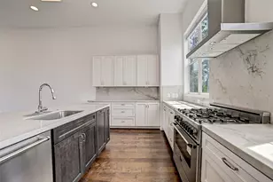 1010 Savannah Cedar Ln, Houston, TX 77043 - Photo 27
