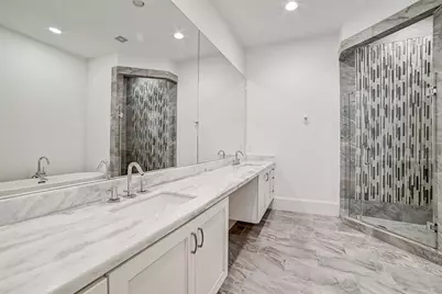1010 Savannah Cedar Lane, Houston, TX 77043 - Photo 39