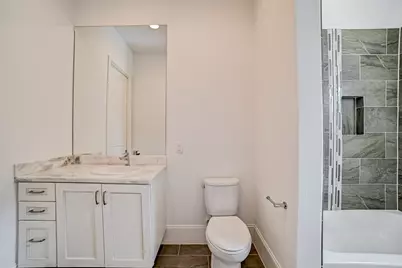 1010 Savannah Cedar Lane, Houston, TX 77043 - Photo 9