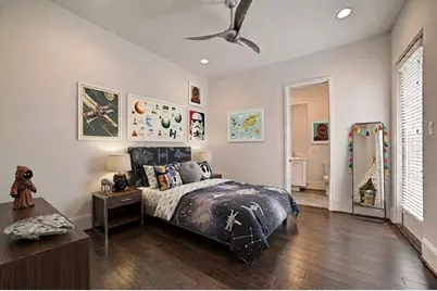 1010 Savannah Cedar Lane, Houston, TX 77043 - Photo 7