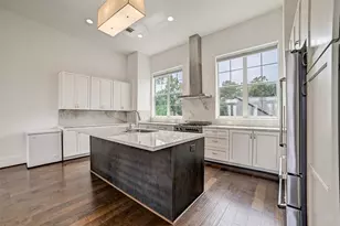 1010 Savannah Cedar Ln, Houston, TX 77043 - Photo 23