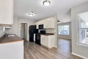 9406 Alcala Ct, Houston, TX 77078 - Photo 7