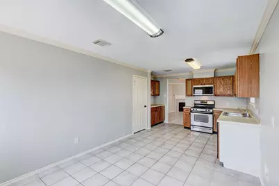 6607 Springfield Garden Lane, Spring, TX 77379 - Photo 9