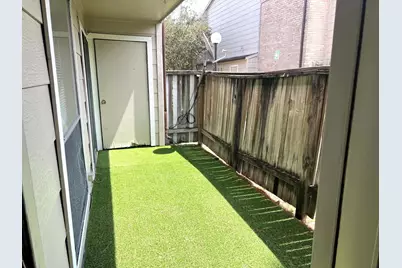 2100 Wilcrest Drive #114, Houston, TX 77042 - Photo 11
