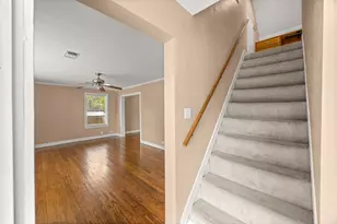 906 W First St, Brenham, TX 77833 - Photo 5