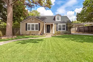 906 W First St, Brenham, TX 77833 - Photo 1