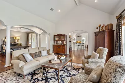 308 Green Oaks Drive, League City, TX 77573 - Photo 9