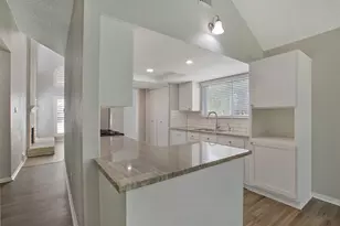 9114 Southbluff Blvd, Houston, TX 77089 - Photo 9