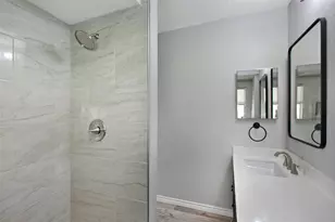 9114 Southbluff Blvd, Houston, TX 77089 - Photo 21