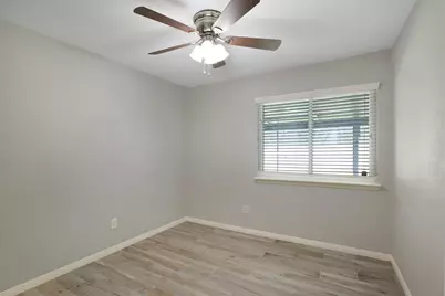 9114 Southbluff Boulevard, Houston, TX 77089 - Photo 15