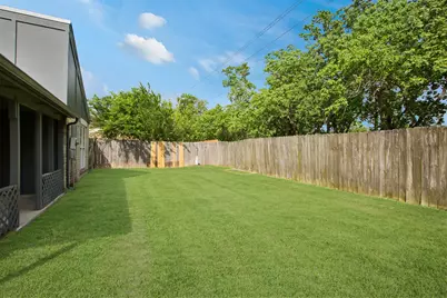 9114 Southbluff Boulevard, Houston, TX 77089 - Photo 23