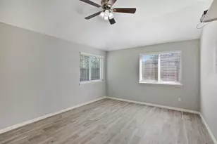 9114 Southbluff Blvd, Houston, TX 77089 - Photo 17