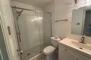 5216 Arboles Dr, Houston, TX 77035 - Photo 5