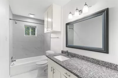 2325 15th Avenue N, Texas City, TX 77590 - Photo 9