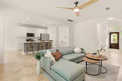 127 Ledgestone Place, The Woodlands, TX 77382 - Photo 7