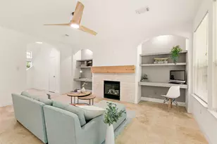 127 Ledgestone Pl, The Woodlands, TX 77382 - Photo 9