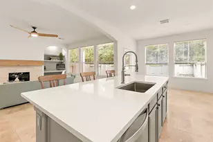 127 Ledgestone Pl, The Woodlands, TX 77382 - Photo 13