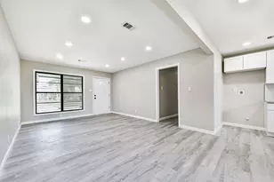 3025 15th Ave N, Texas City, TX 77590 - Photo 9