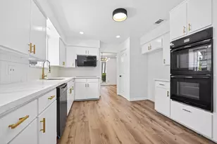 1123 Suwanee Ln, Houston, TX 77090 - Photo 21