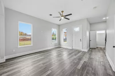 2207 Des Chaumes Street, Houston, TX 77026 - Photo 7