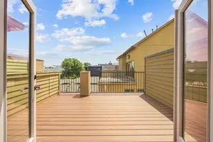2415 Commonwealth St, Houston, TX 77006 - Photo 7