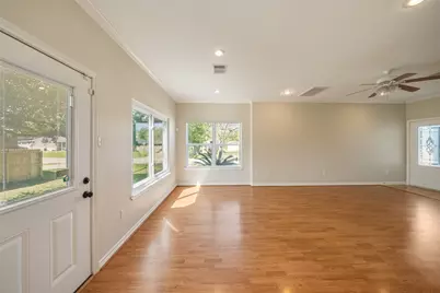 3802 Barracuda Lane, La Porte, TX 77571 - Photo 11