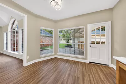 2015 Rosalyn Court, Sugar Land, TX 77478 - Photo 23