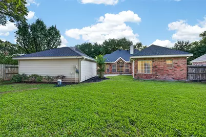2015 Rosalyn Court, Sugar Land, TX 77478 - Photo 33