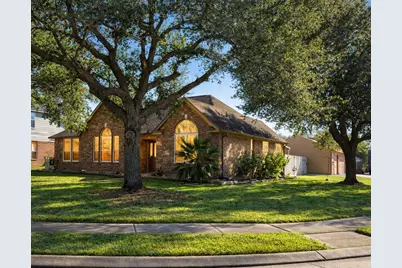 217 Plum Circle, Lake Jackson, TX 77566 - Photo 1
