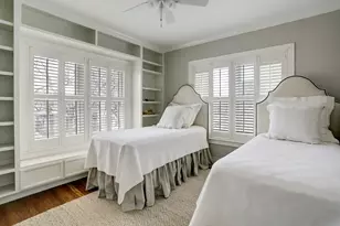 2137 W Main St, Houston, TX 77098 - Photo 37