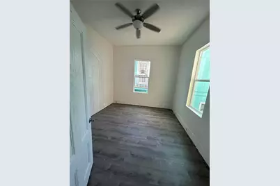 1523 21st Street #2, Galveston, TX 77550 - Photo 9