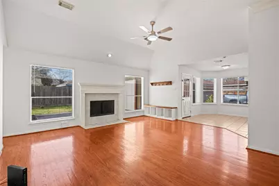 6314 Castle Lane Drive, Houston, TX 77066 - Photo 19