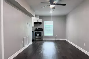 207 S Ave A, Willis, TX 77378 - Photo 5