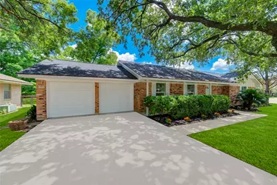 13227 James Lane, Stafford, TX 77477 - Photo 3