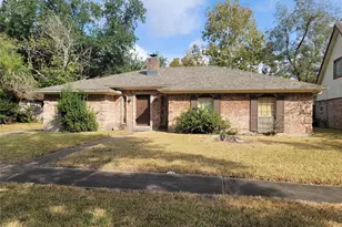 4306 Saratoga Dr, Houston, TX 77088 - Photo 1