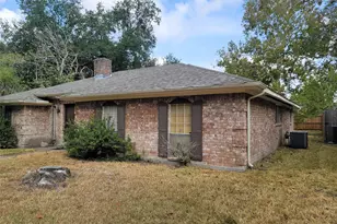 4306 Saratoga Dr, Houston, TX 77088 - Photo 7