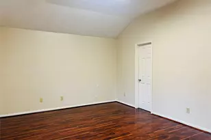 8239 Squires Pl Dr, Houston, TX 77083 - Photo 11