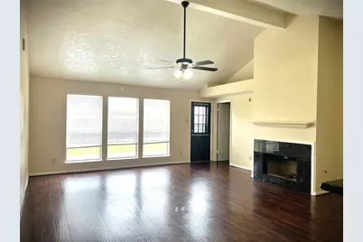 8239 Squires Place Drive, Houston, TX 77083 - Photo 5