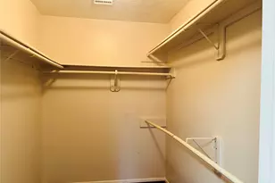 8239 Squires Pl Dr, Houston, TX 77083 - Photo 15