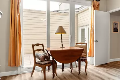 10121 Valley Forge Drive, Houston, TX 77042 - Photo 19