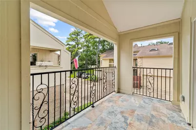 10121 Valley Forge Drive, Houston, TX 77042 - Photo 35