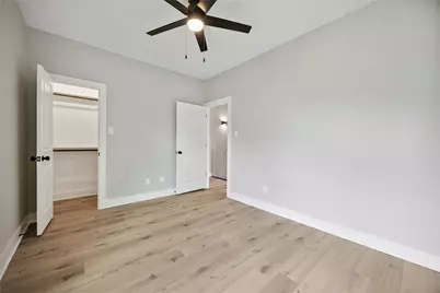 8816 Scott Street #A/B, Houston, TX 77051 - Photo 9