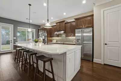 75 W Sawyer Ridge Drive, The Woodlands, TX 77389 - Photo 9