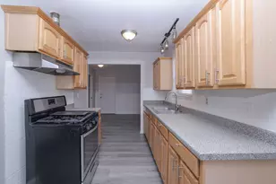 9834 Denning Dr, Houston, TX 77078 - Photo 11