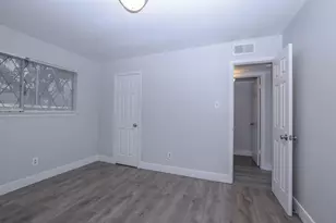 9834 Denning Dr, Houston, TX 77078 - Photo 25