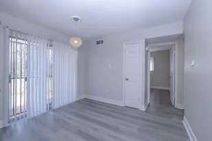 9834 Denning Dr, Houston, TX 77078 - Photo 9