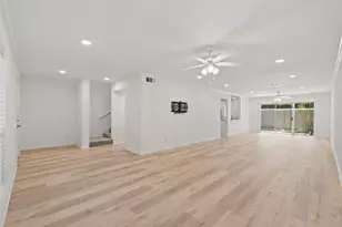 12907 Trail Hollow Dr, Houston, TX 77079 - Photo 9