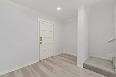 12907 Trail Hollow Drive #2907, Houston, TX 77079 - Photo 7