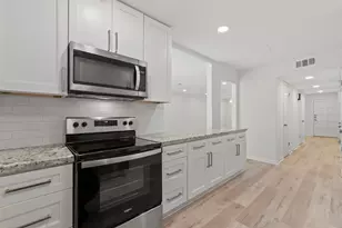 12907 Trail Hollow Dr, Houston, TX 77079 - Photo 17
